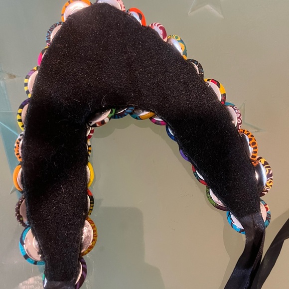 Necklace with buttons - Picture 3 of 3